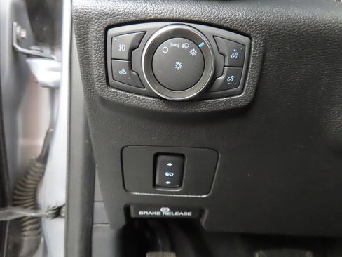 Used 2021 Ford F250 Lariat w/ Lariat Value Package AWD/4WD image 38