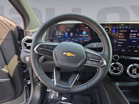 Used 2026 Chevrolet Blazer EV LT FWD image 13