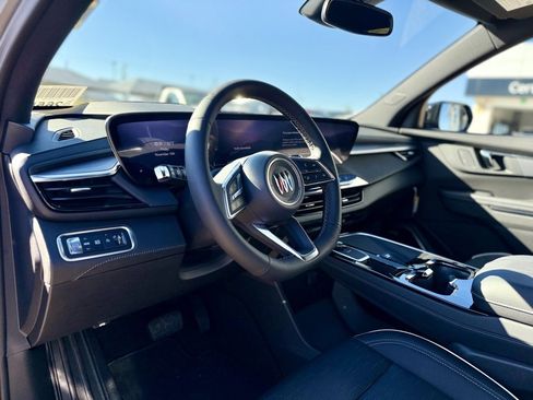 Used 2025 Buick Enclave Sport Touring image 10