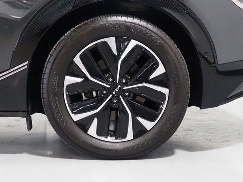 Used 2024 Kia EV6 Wind w/ Wind Technology Package AWD/4WD image 54