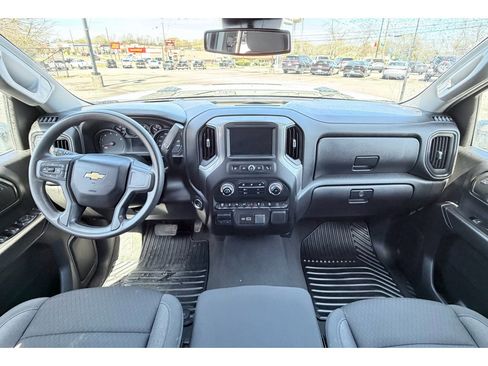 Used 2025 Chevrolet Silverado 2500 Custom w/ Custom Value Package image 11