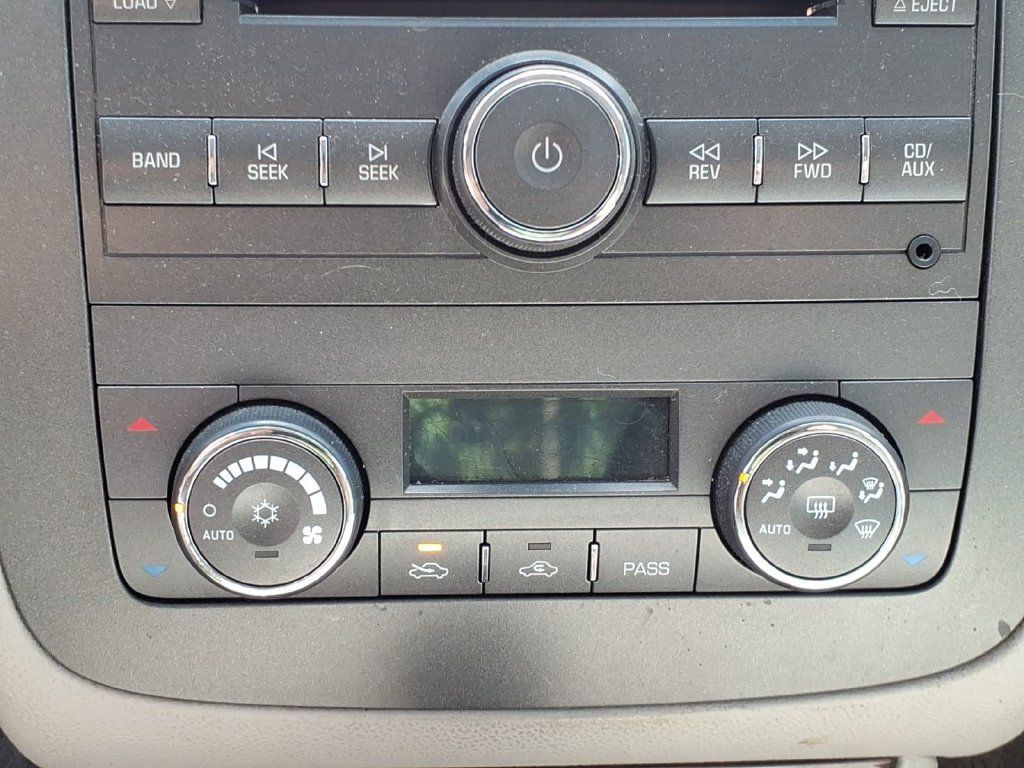 Used 2008 Buick Lucerne CXL w/ Driver Confidence Package FWD image 20