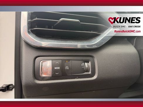 Used 2024 GMC Acadia Elevation FWD image 18