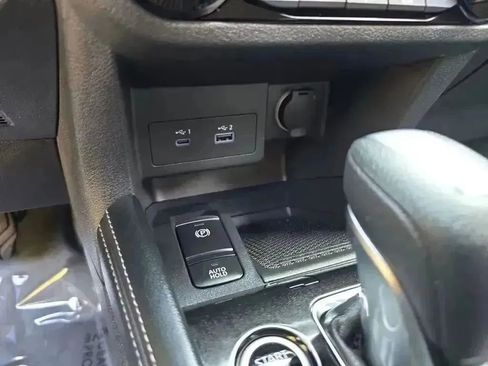 Used 2024 Nissan Kicks SR w/ SR Premium Package image 16