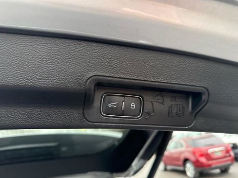 Used 2023 Ford Explorer XLT w/ Equipment Group 202A image 24