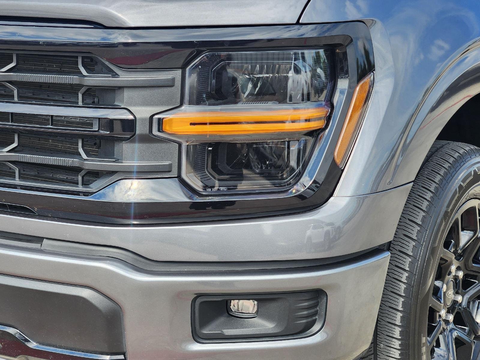 Used 2024 Ford F150 XLT w/ XLT Black Appearance Package RWD image 8
