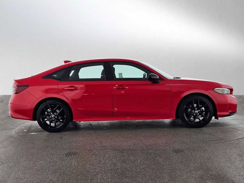 Used 2025 Honda Civic Sport image 2