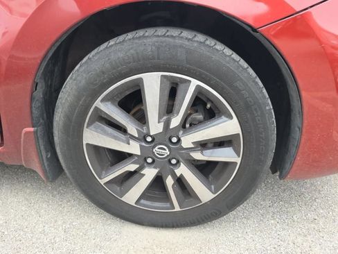 Used 2021 Nissan Versa SV FWD image 20