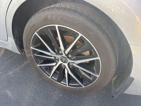 Used 2024 Toyota Camry SE w/ Convenience Package image 9