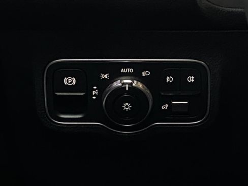 Certified 2025 Mercedes-Benz GLB 250 4MATIC image 14