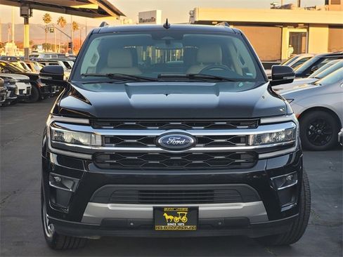 Used 2023 Ford Expedition Limited image 2