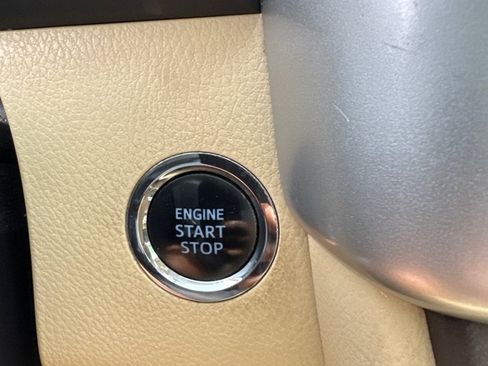 Used 2015 Toyota Highlander Limited FWD image 14