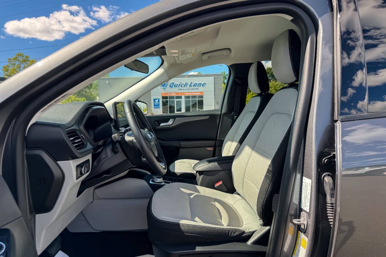 Used 2023 Ford Escape Active w/ Tech Pack #2 AWD/4WD image 19
