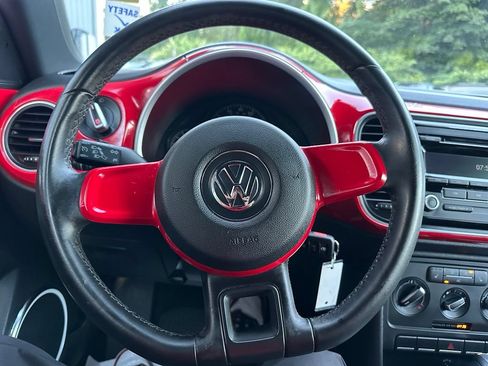 Used 2012 Volkswagen Beetle 2.5 FWD image 14