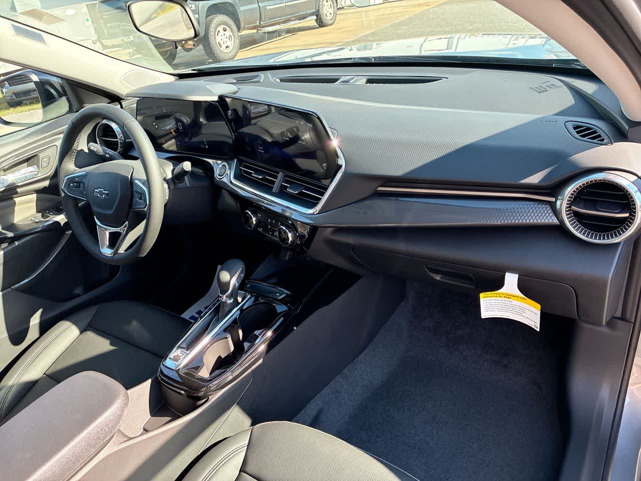 New 2026 Chevrolet Trax ACTIV w/ Sunroof Package FWD image 28