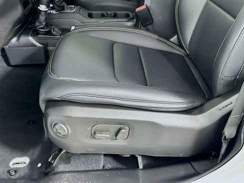 Used 2024 Jeep Wrangler Unlimited Sahara w/ Technology Group image 20