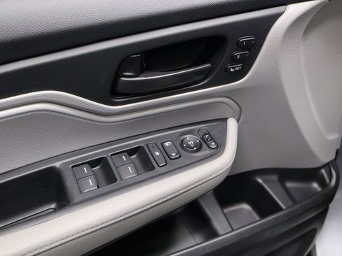 Used 2024 Honda Odyssey EX-L image 18