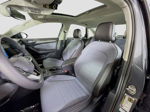 New 2026 Volkswagen Jetta SE FWD image 11