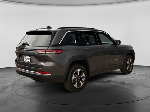 Used 2024 Jeep Grand Cherokee Limited 4xe AWD/4WD image 9