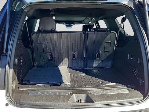 Used 2025 GMC Yukon XL AT4 Ultimate AWD/4WD image 30