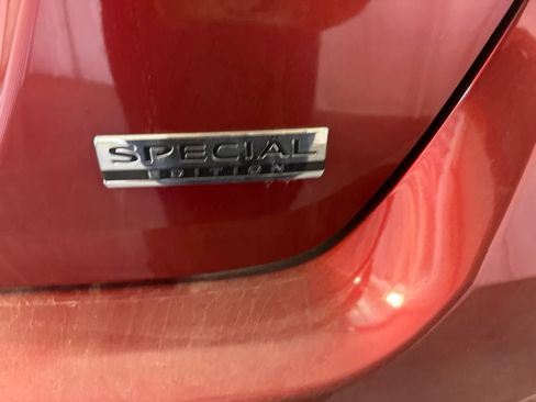 Used 2019 Nissan Sentra SV w/ Special Edition Package FWD image 14