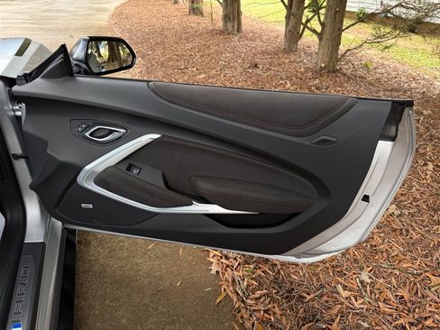 Used 2018 Chevrolet Camaro ZL1 image 56