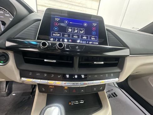 Used 2025 Cadillac CT4 Premium Luxury image 17