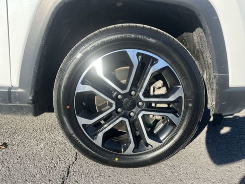 Used 2023 Jeep Compass Limited image 20