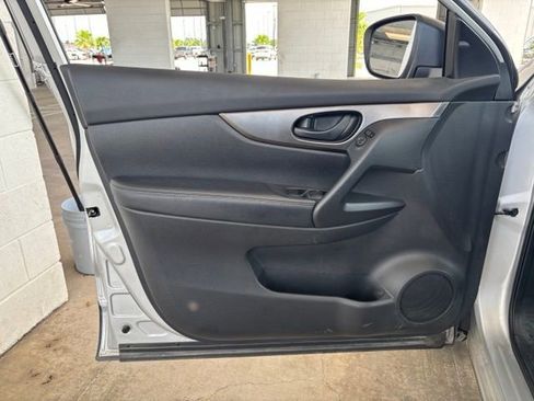 Used 2020 Nissan Rogue Sport S FWD image 14