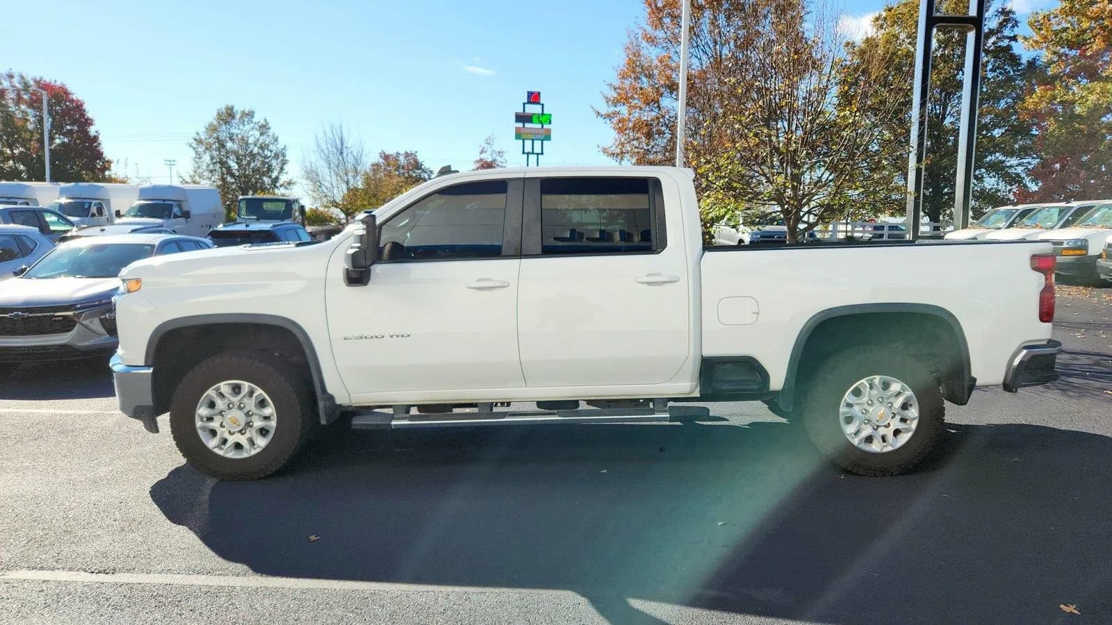 Used 2023 Chevrolet Silverado 2500 LT w/ Convenience Package AWD/4WD image 5