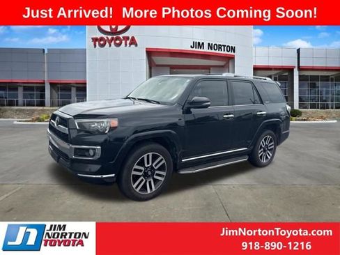 Used 2018 Toyota 4Runner Limited AWD/4WD image 2