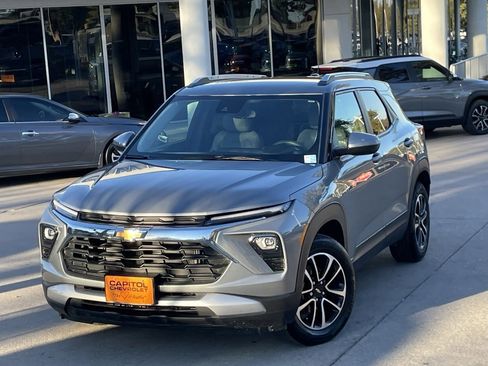 Used 2025 Chevrolet TrailBlazer LT image 9