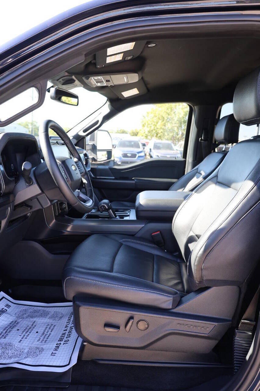 Used 2025 Ford F150 Lariat w/ Equipment Group 501A Mid AWD/4WD image 13