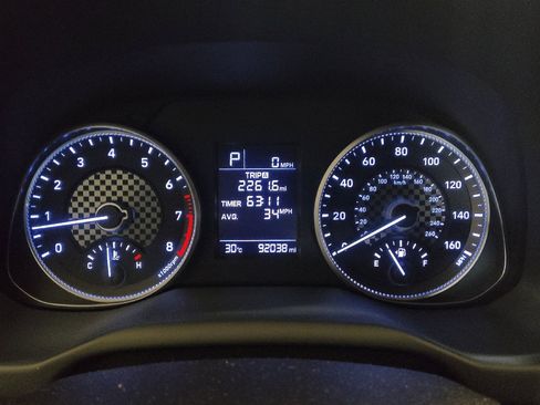 Used 2019 Hyundai Elantra SE FWD image 23