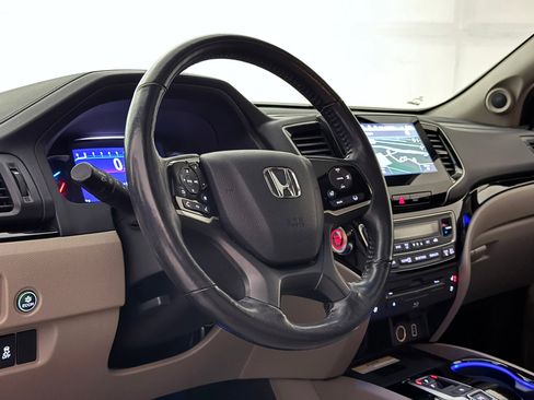 Used 2020 Honda Pilot Elite image 19