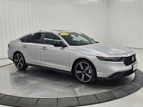 Used 2024 Honda Accord Sport image 7