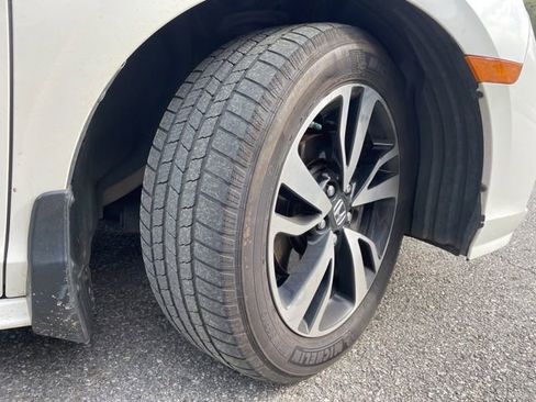 Used 2018 Honda Odyssey Elite image 2