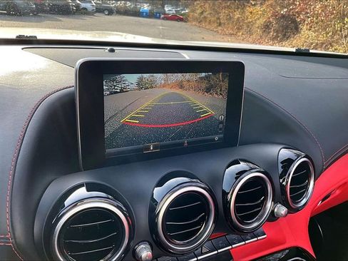 Used 2018 Mercedes-Benz AMG GT Roadster image 19