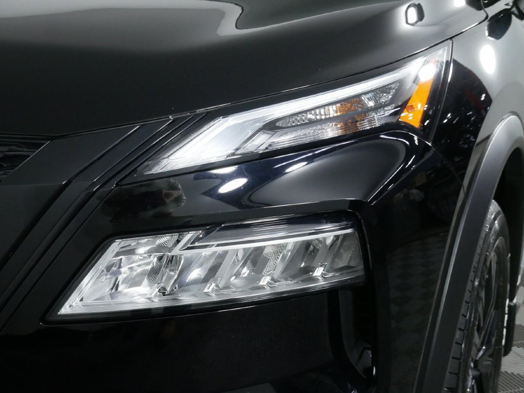 Used 2023 Nissan Rogue SV w/ SV Premium B Package AWD/4WD image 14