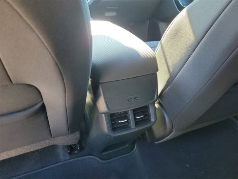 Used 2025 Chevrolet Equinox LT image 10