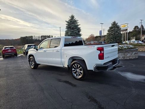 Used 2022 Chevrolet Silverado 1500 LT image 2