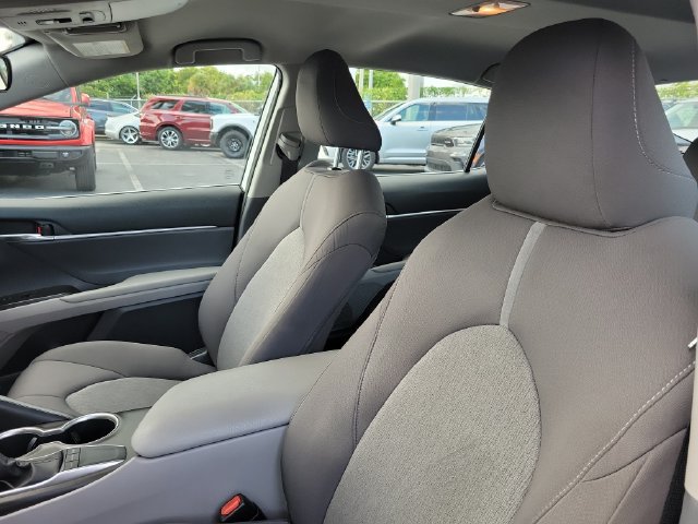 Used 2022 Toyota Camry LE FWD image 9