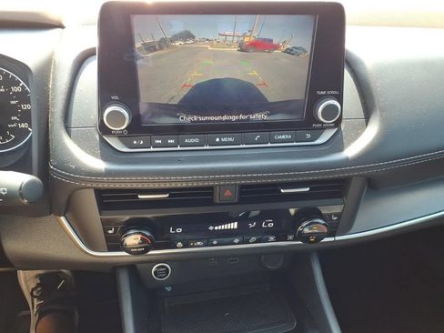 Used 2023 Nissan Rogue SV w/ SV Premium B Package FWD image 15