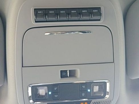 Used 2023 Ford F250 Lariat w/ Sport Appearance Package AWD/4WD image 26