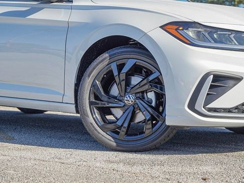 New 2026 Volkswagen Jetta SE image 2