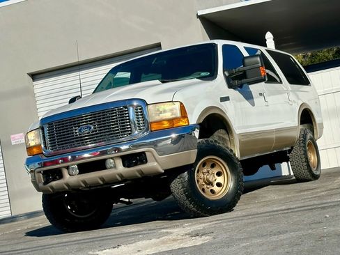 Used 2000 Ford Excursion Limited AWD/4WD image 12