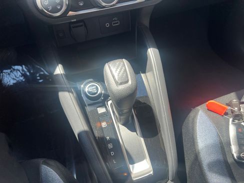 Used 2025 Nissan Versa SV FWD image 38