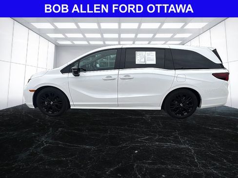 Used 2025 Honda Odyssey Sport-L image 2