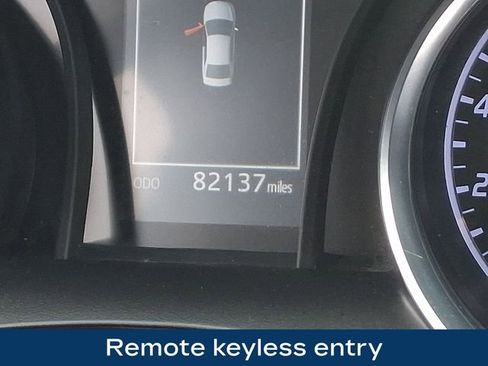 Used 2020 Toyota Camry SE FWD image 6