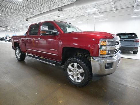 Used 2019 Chevrolet Silverado 2500 LTZ w/ Duramax Plus Package image 13